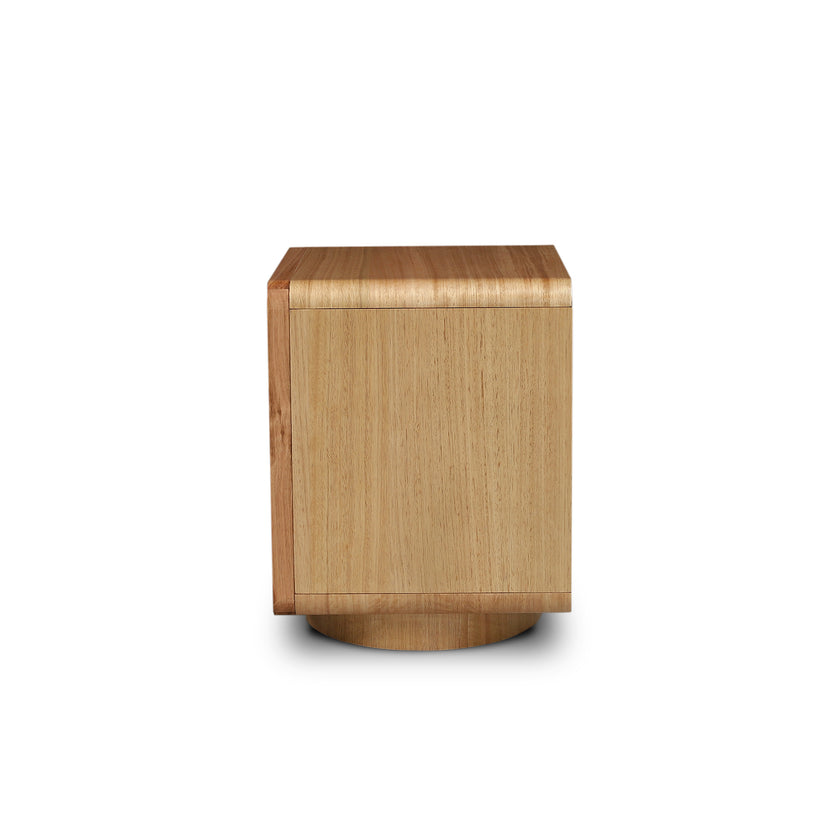 CST12701-MA 52cm Tassie Oak Bedside Table - Natural