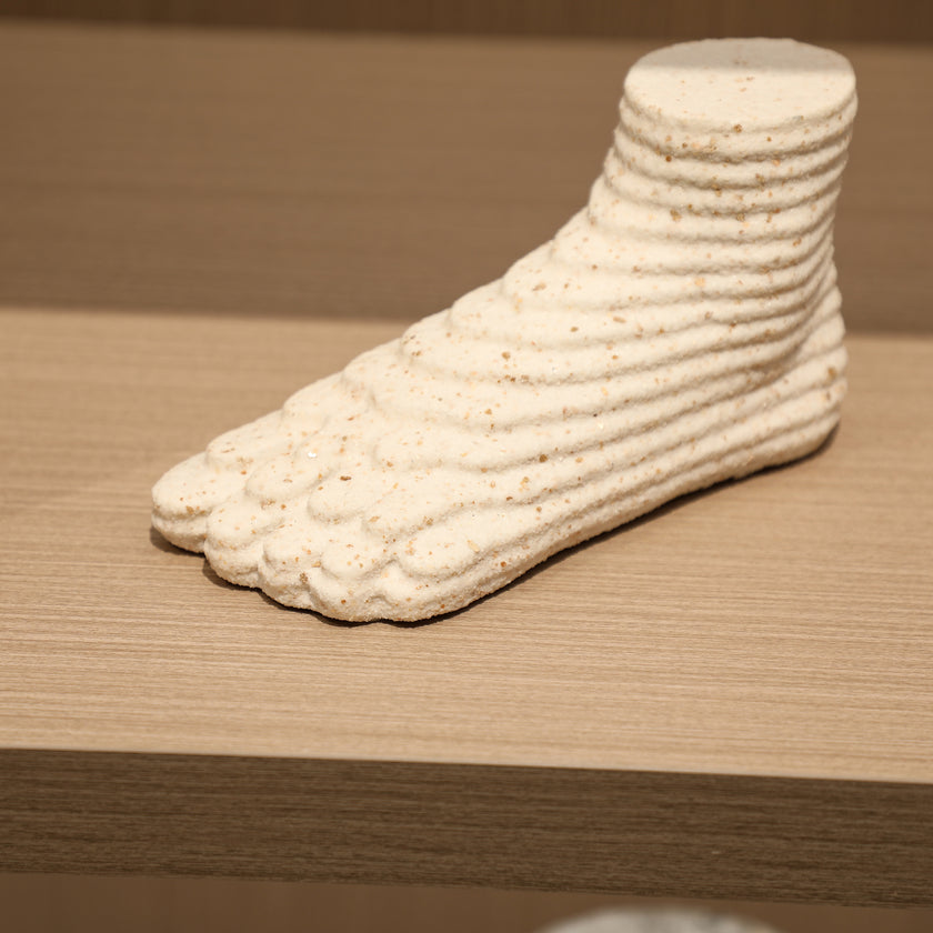CAC10745-FC Sandy Feet Sclupture - White