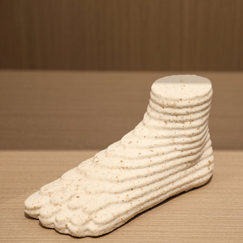 CAC10745-FC Sandy Feet Sclupture - White