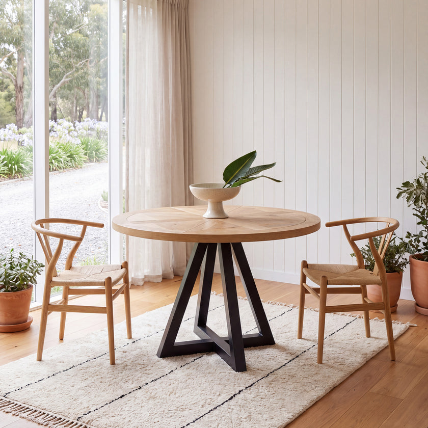 CDT2801-VN Round Dining Table - Oak