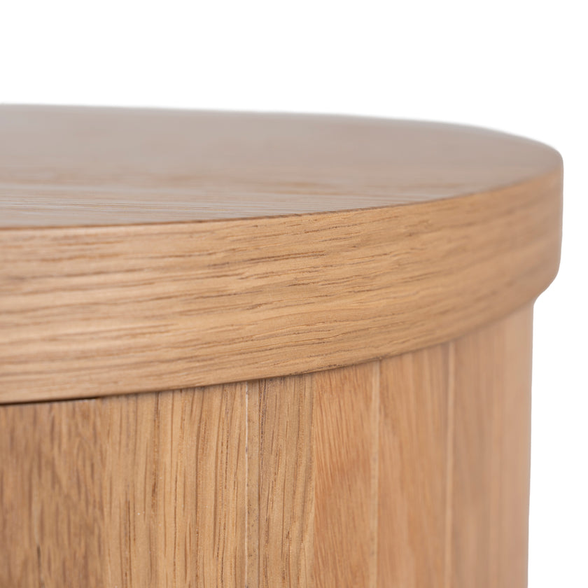 CST12109-VN Bedside Table - Knotty Oak