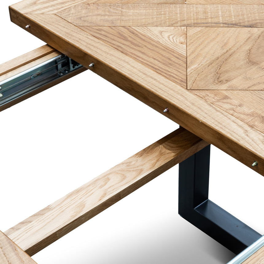 CDT2805-VN 4-6 Seater Extendable Dining table - European Oak