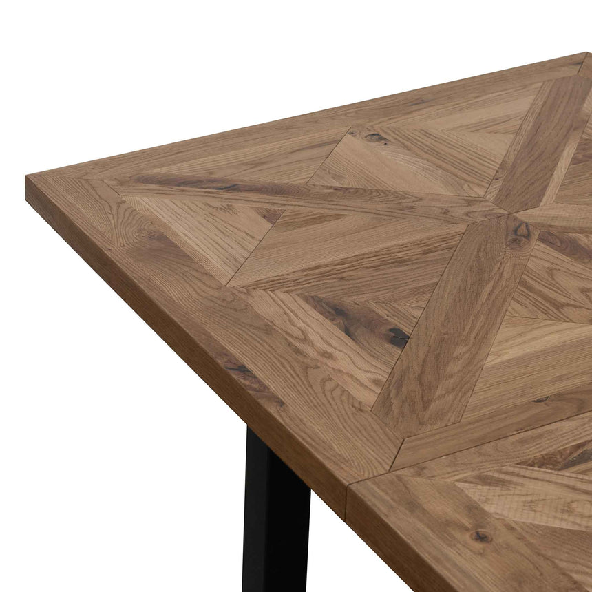 CDT6642-VN 6-8 Seater Extendable Dining table - European Oak